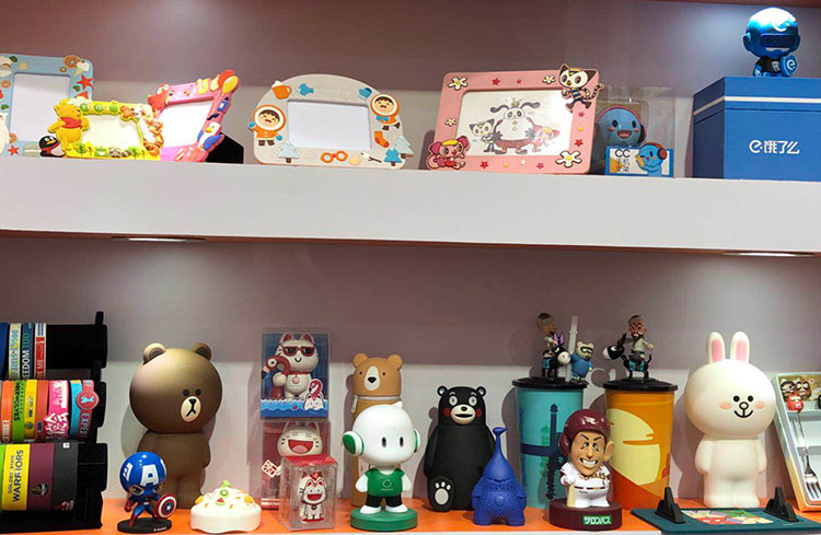 2018秋季北京禮品展文博相框及立體公仔產品