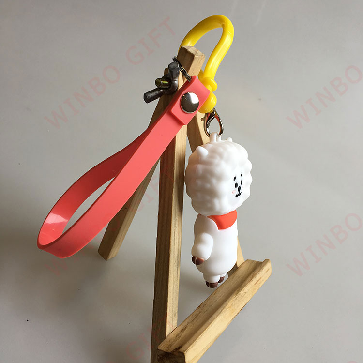 卡通動物羊立體鑰匙扣左側面